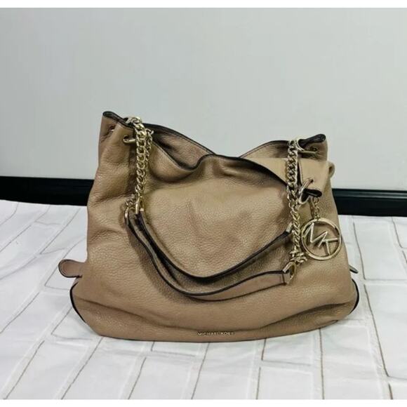 Michael Kors tan chained shoulder bag - Picture 2 of 15